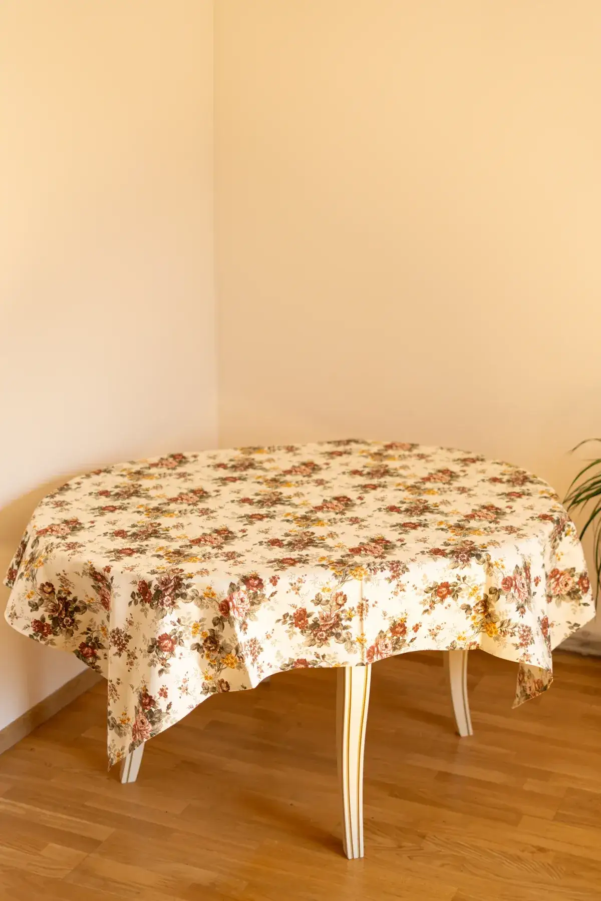 Скатертина Троянди